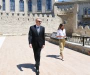 Президент Ильхам Алиев и Первая леди Мехрибан Алиева ознакомились с восстановительно-консервационными работами в части Ичеришехер (ФОТО/ВИДЕО)