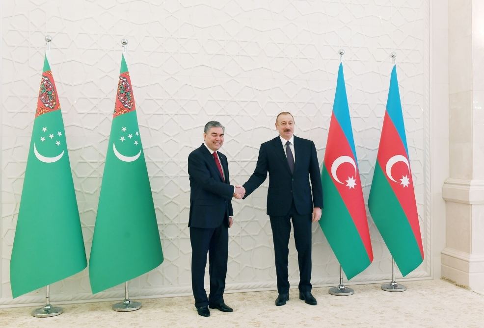 Президент Ильхам Алиев позвонил Гурбангулы Бердымухаммедову