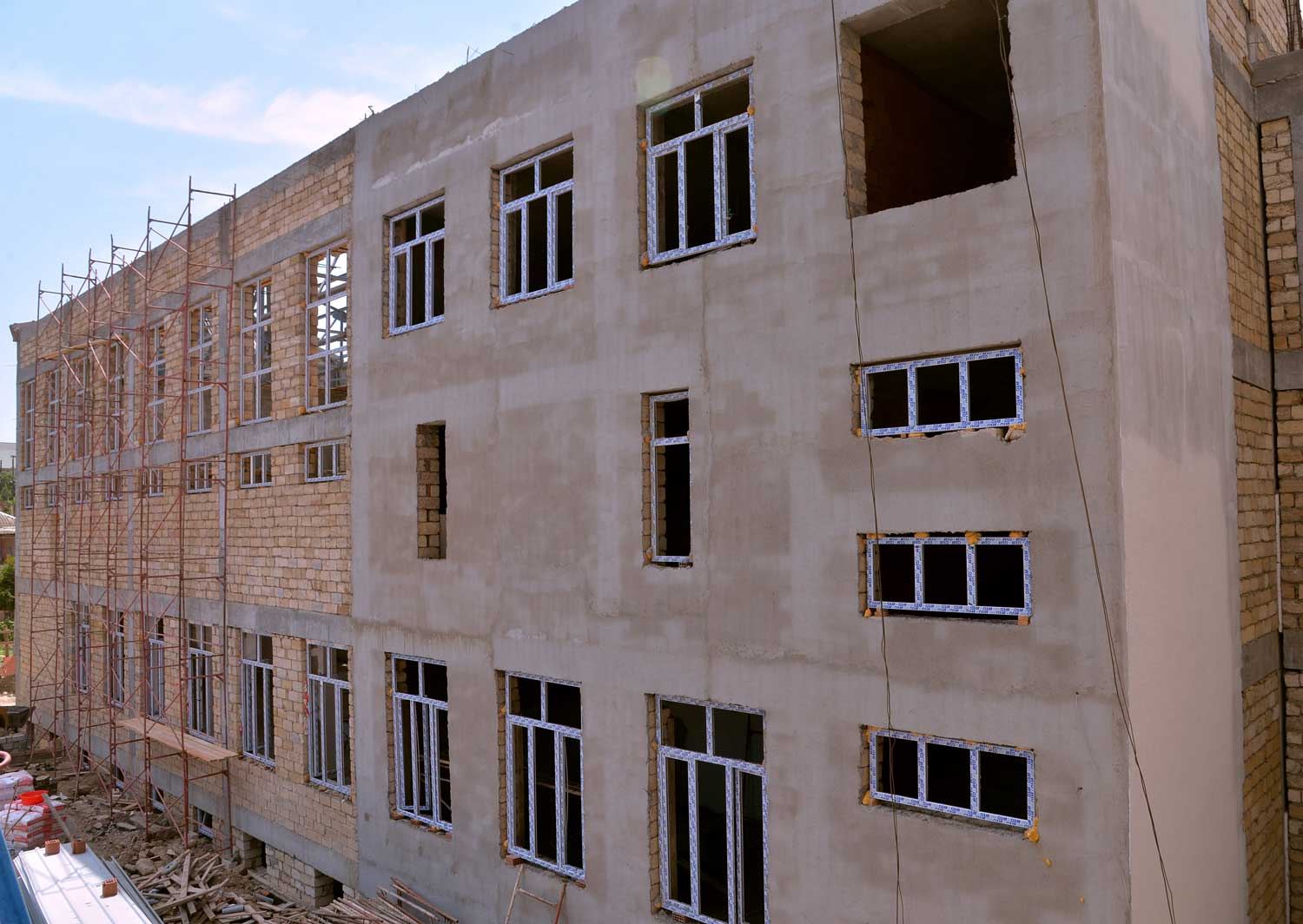 В Баку строятся еще семь школ (ФОТО)