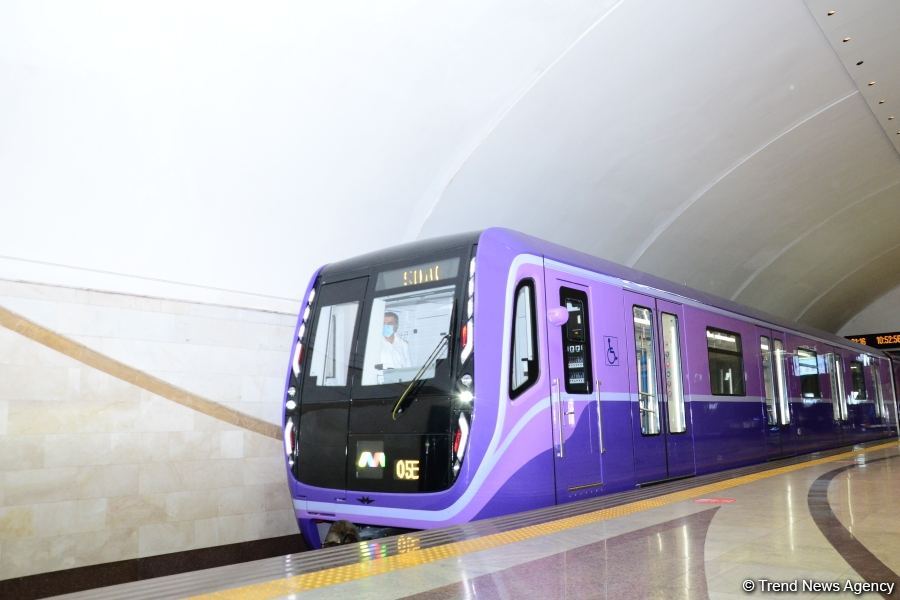 Daha 2 yeni  metro qatarı xəttə buraxıldı (ƏLAVƏ OLUNUB) (FOTO)