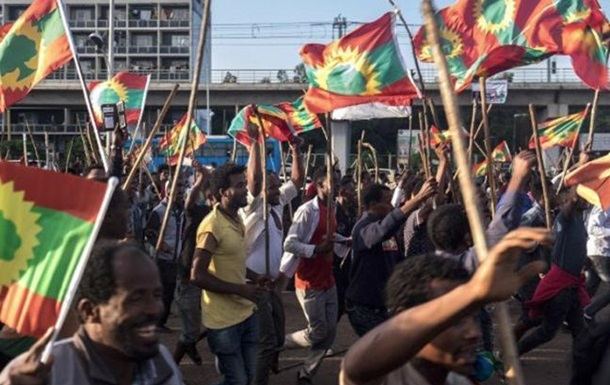 В Эфиопии более 80 человек погибли в столкновениях после убийства известного певца