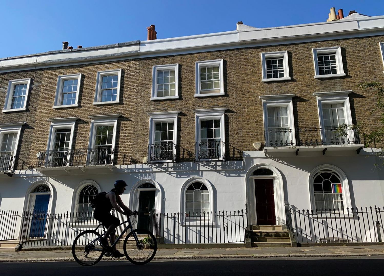 UK house prices fall for first time since 2012