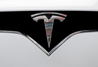 "Tesla" Çində 127 mindən çox avtomobili geri çağırır