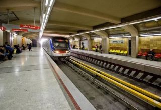 Tehran metrosunda iki qatar toqquşub
