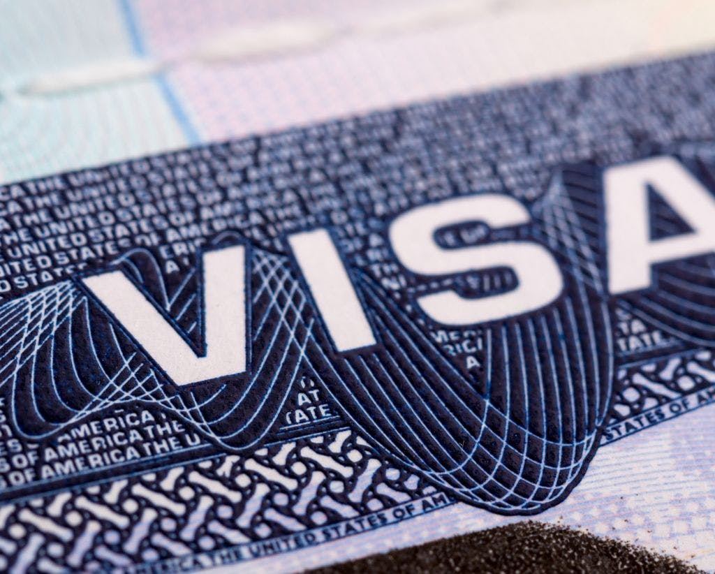 China to restore provision of all types of visas to foreigners on March 15