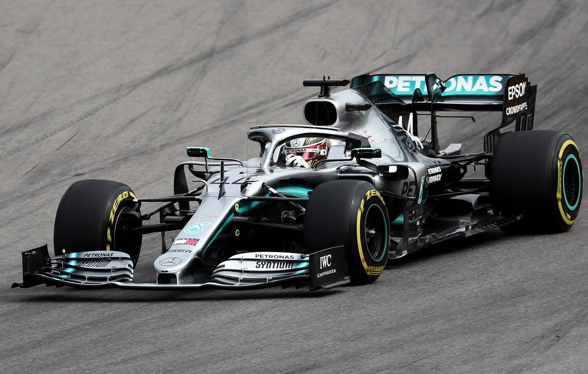 Hamilton wins F1 Emilia Romagna GP, Mercedes seal constructors' title