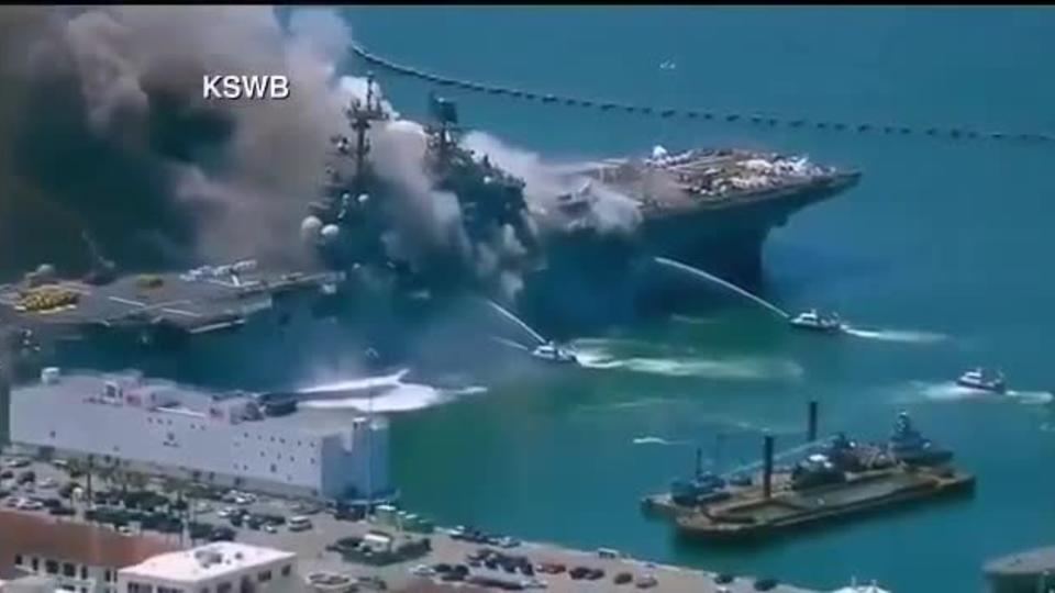 Пожар на борту корабля ВМС США в Калифорнии может продлиться несколько дней