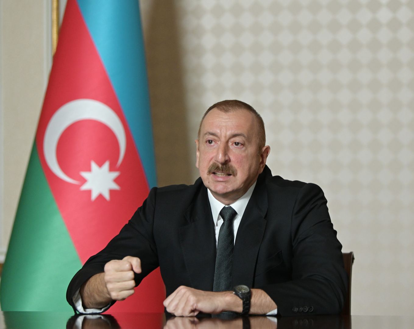 Под председательством Президента Ильхама Алиева состоялось заседание Кабинета министров, посвященное итогам социально-экономического развития в первой половине 2020 года и предстоящим задачам (ФОТО/ВИДЕО)
