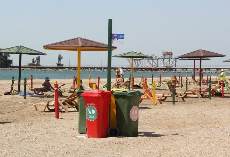 В Азербайджане  разрешено посещать пляжи