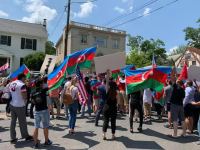 Azerbaijanis hold protest action in front of UN headquarters (PHOTO)