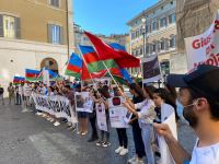 Перед зданием итальянского парламента проведена акция в поддержку Азербайджана (ФОТО)