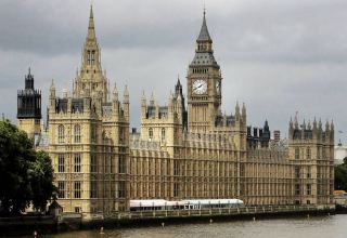 Британское правительство планирует крупнейшее за десятилетия повышение налогов