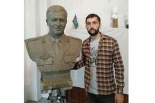 Азербайджанский студент создал мемориальную доску в память о полковнике Ильгаре Мирзоеве (ФОТО)