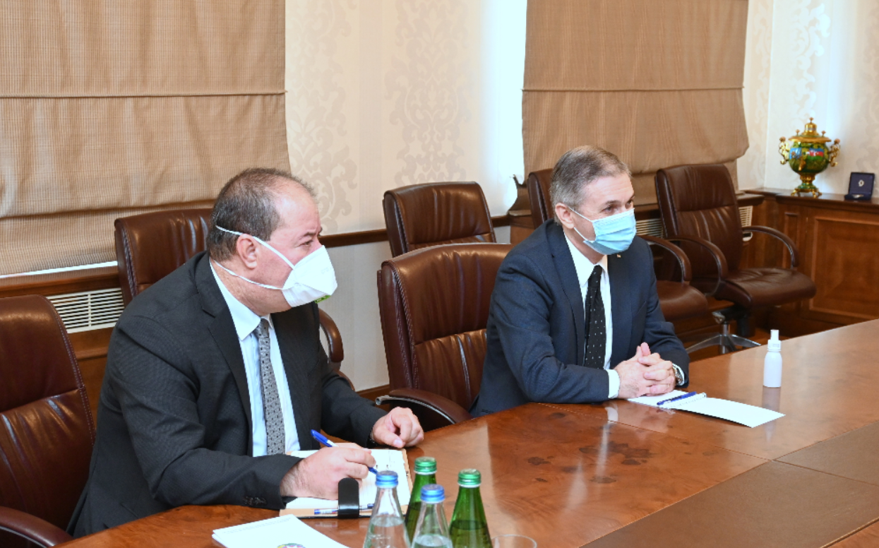 Azerbaijani FM meets with ambassador of Palestine (PHOTO)