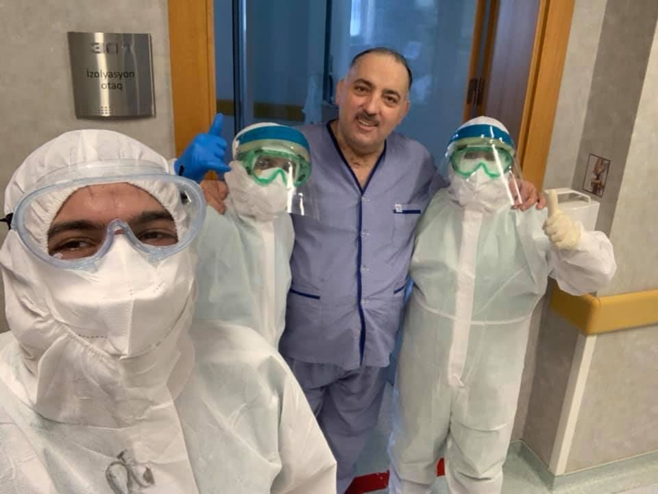 Первые фото Бахрама Багирзаде с  врачами-спасителями: Низкий вам поклон, бесценные Герои Азербайджана! (ФОТО)