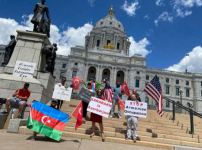 Azerbaijanis hold protest against Armenian military provocation in Minnesota (PHOTO)
