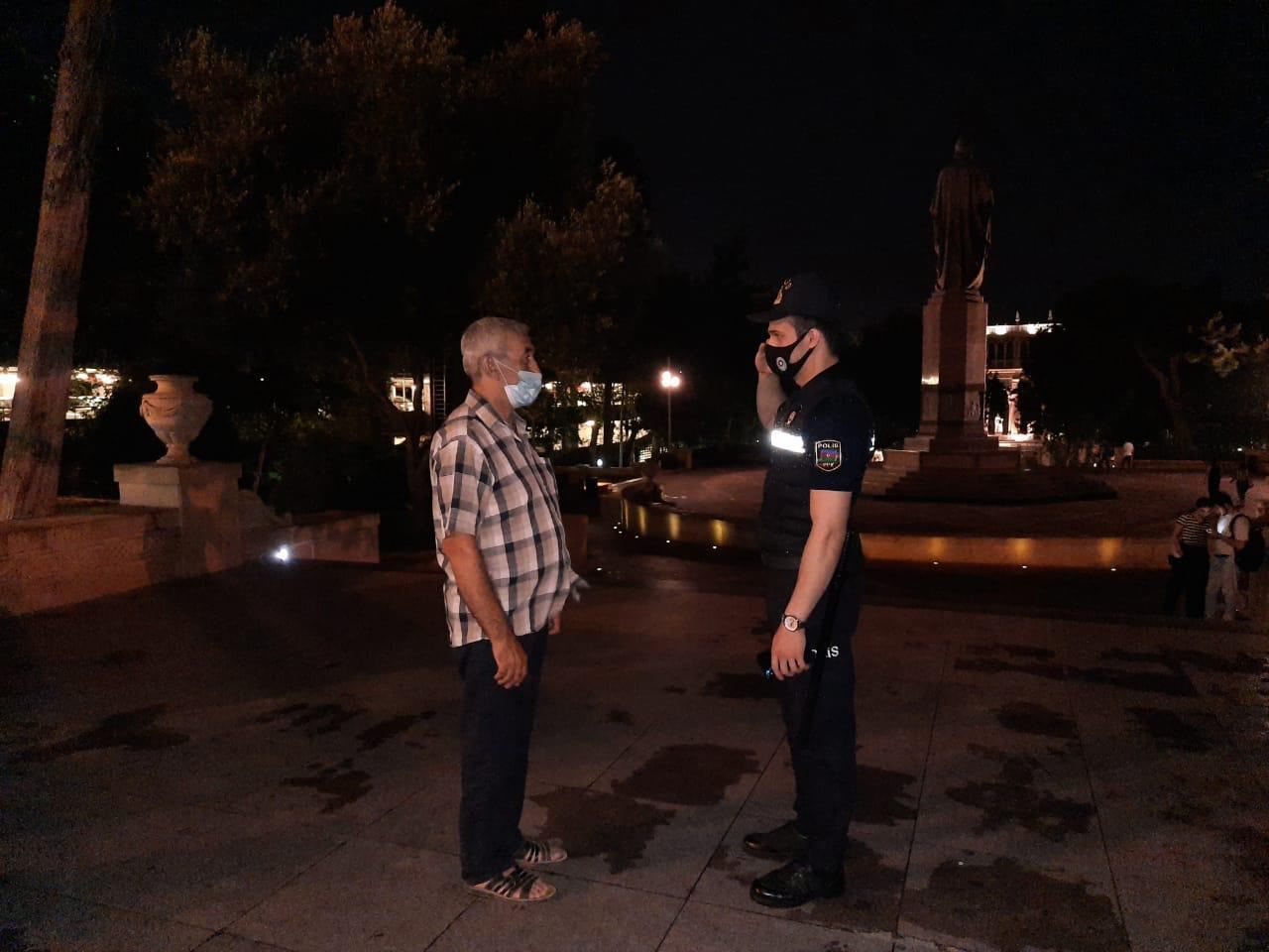 Bakıda polis gecə reydlərini davam etdirir (FOTO)