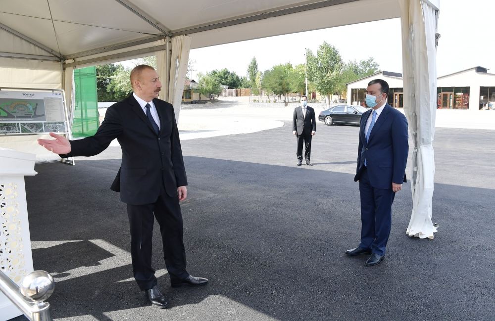 Президент Ильхам Алиев принял участие в церемонии закладки фундамента Центра творчества, выставки и продажи «Дом DOST»  в Исмаиллы (ФОТО)