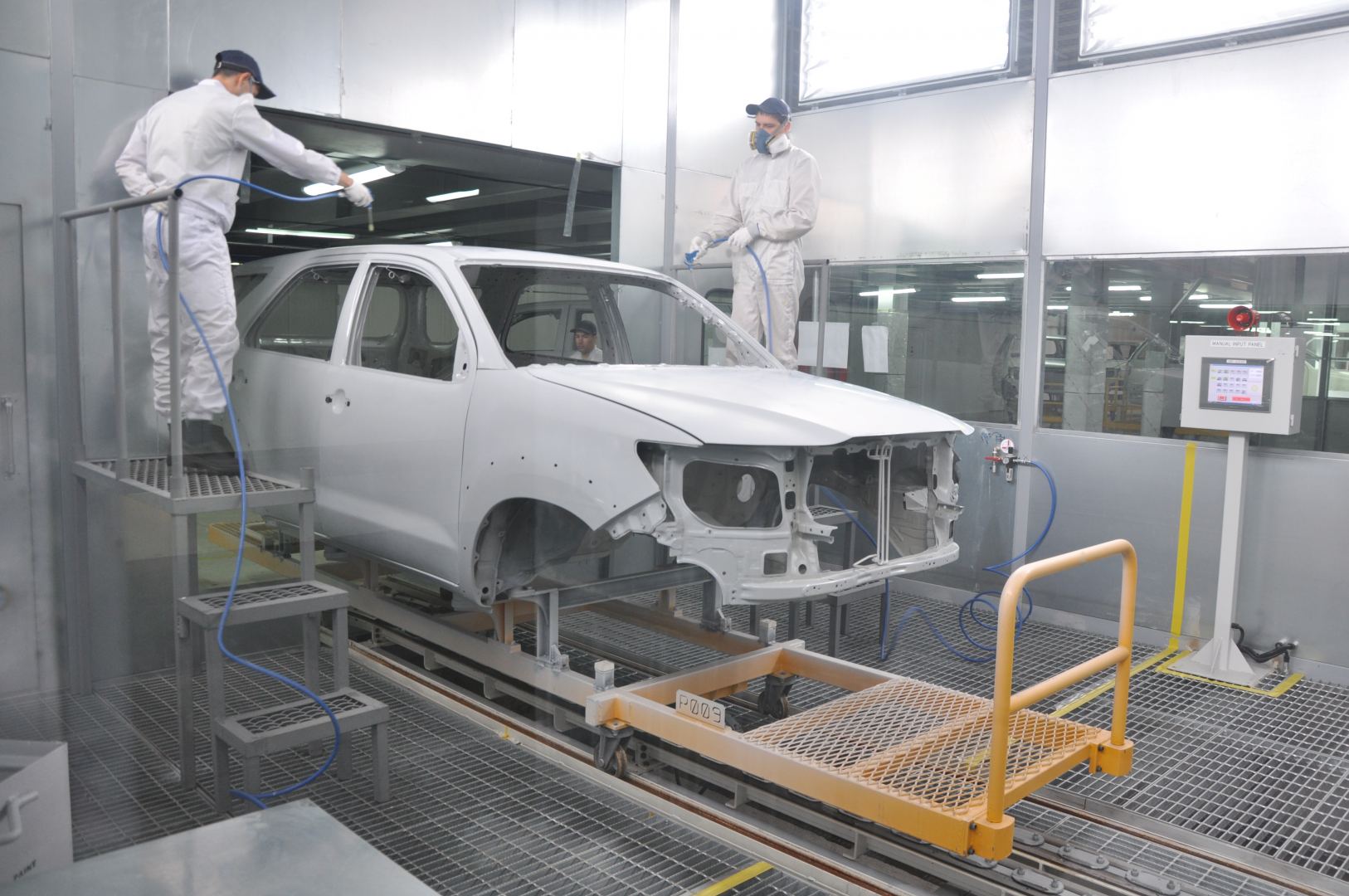 Kazakhstan's cars assembling plant to double output despite COVID-19 (PHOTO)