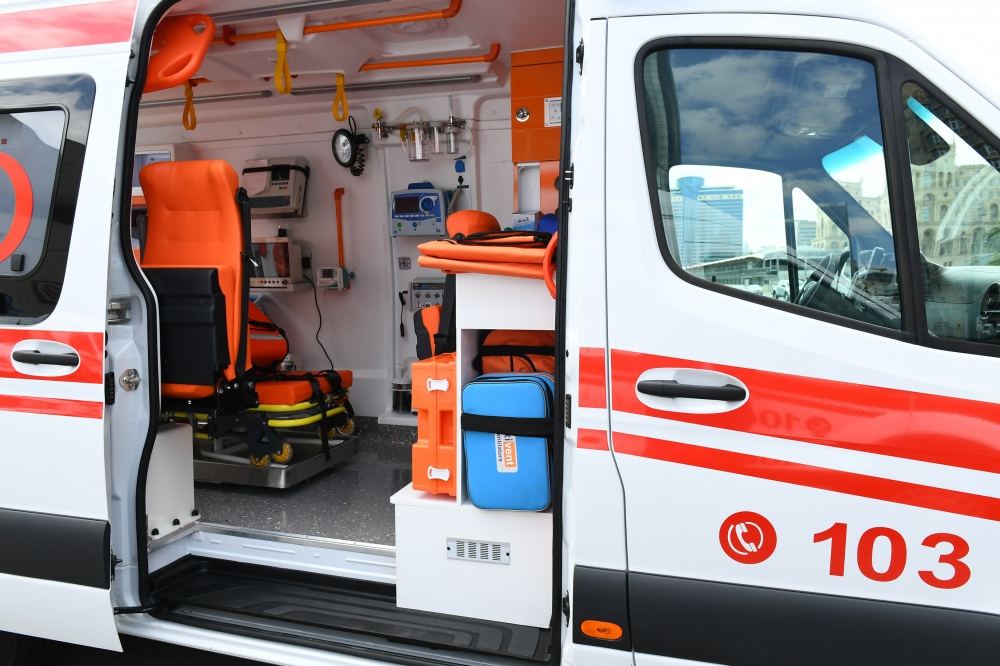 В Нахчыванскую АР передано 7 новых автомобилей скорой помощи