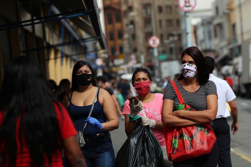 Карнавалы в Рио-де-Жанейро и Сан-Паулу перенесли на апрель