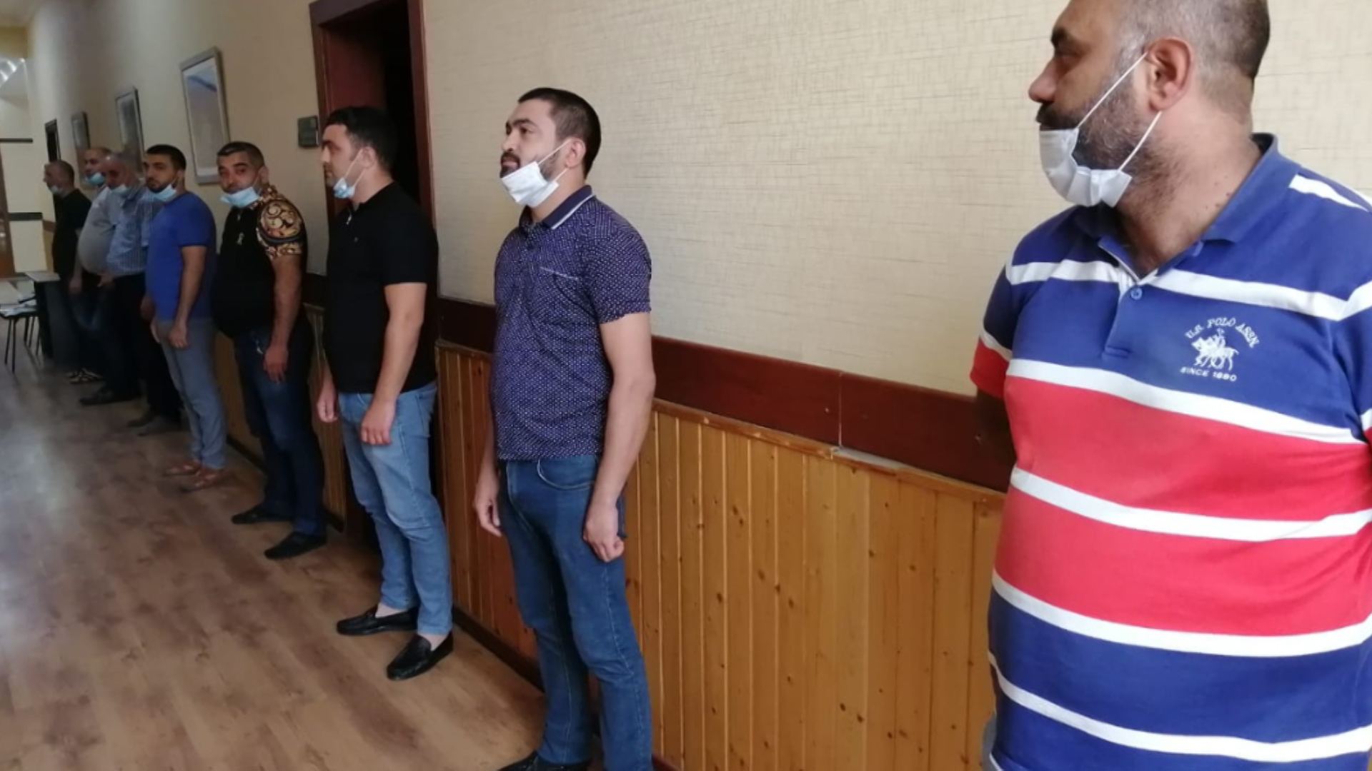 Abşeronda karantin qaydalarını pozan restoran sahibi və müştərilər saxlanılıb (FOTO/VİDEO)