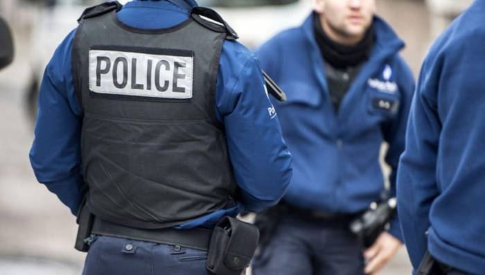 Полиция Франции выясняет, посещали ли министры работающие втайне кафе