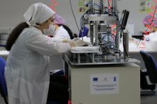 В Азербайджан завезено оборудование для производства медицинских масок (ФОТО)
