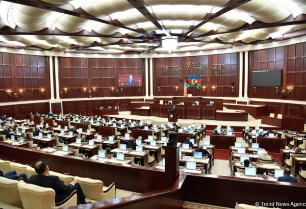 Plenary session of Azerbaijan's parliament kicks off, 11 issues to be discussed