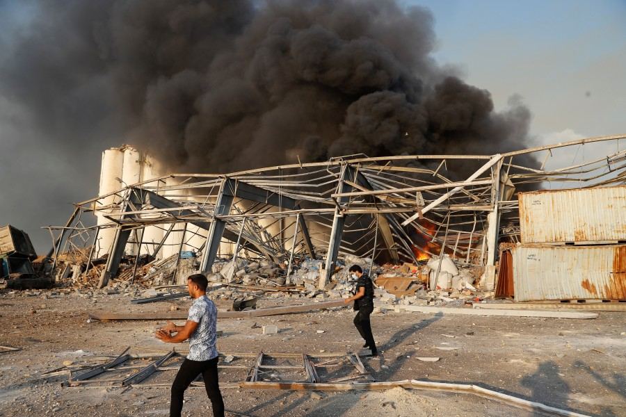 В Бейруте задержали 16 чиновников администрации порта, где произошел мощный взрыв