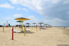 После смягчения карантина население устремилось на пляжи - Фоторепортаж с пляжа в Пиршаги