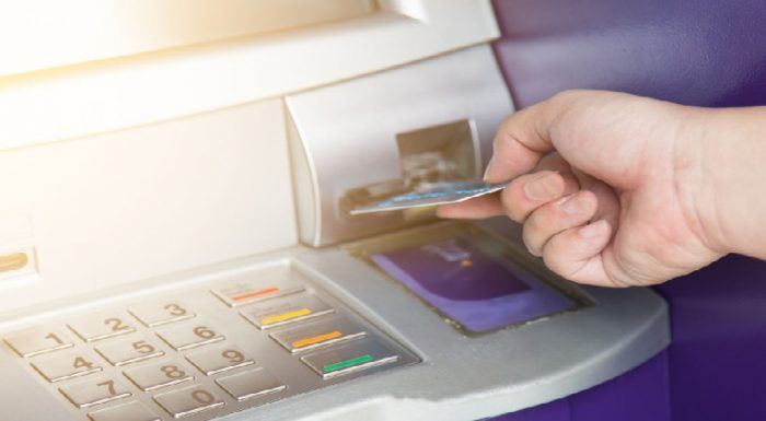 В Азербайджане возрос среднемесячный объем транзакций через банкоматы