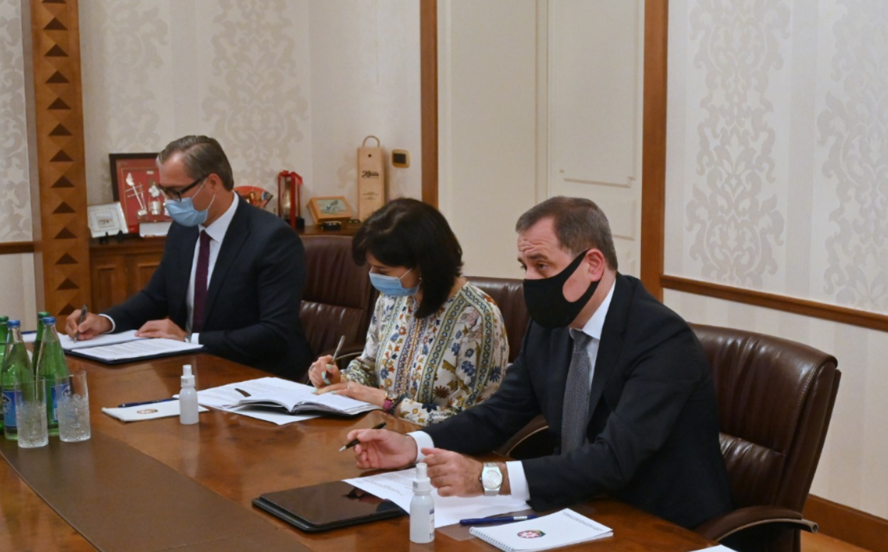Azerbaijani FM holds meeting with EU representative (PHOTO)