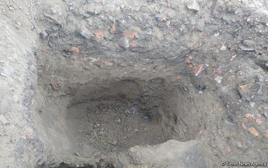 В Джалилабаде предотвращена попытка незаконных раскопок на территории исторического памятника (ФОТО)