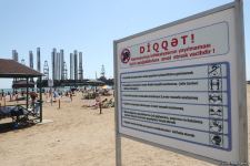 Гражданам следует ходить на менее людные пляжи, чтобы избежать увеличения риска заражения коронавирусом (ФОТО)