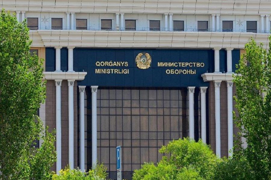 Минобороны Казахстана опровергло информацию о транспортировке военной техники в Россию