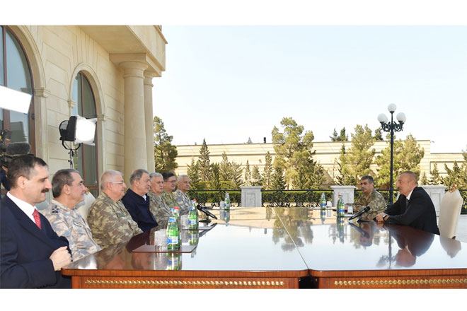 President Ilham Aliyev receives delegation led by Turkish Minister of National Defense (PHOTO/VIDEO)