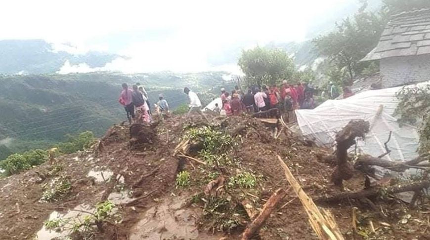 В Непале 38 человек пропали без вести после схода оползня