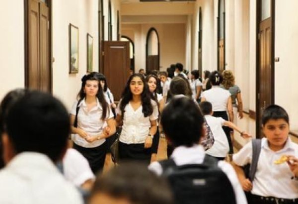 Azerbaijani minister talks possible closure of local schools due to COVID-19