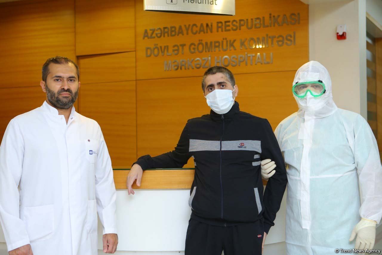 Koronavirusdan sağalan həkim Cavid Paşayev evə buraxılıb (FOTO)