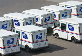 Белый дом выступил против законопроекта о работе почты в США