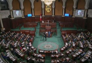 Премьер Туниса объявил о формировании нового правительства технократов
