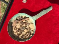 В Атырау найден редкий курган с золотыми и серебряными артефактами