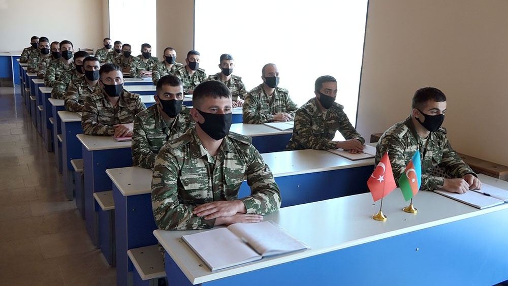 На учениях в Нахчыване командиры подразделений Азербайджана и Турции обмениваются опытом (ФОТО)
