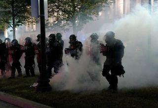 Полиция Вашингтона задержала более 20 участников акций сторонников и противников Трампа