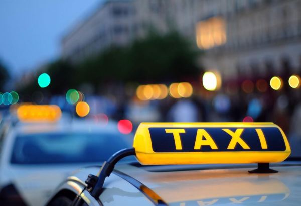 В Азербайджане утверждены новые госпошлины на деятельность такси