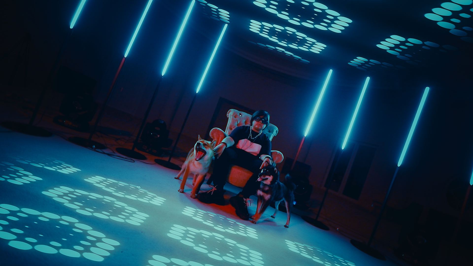 A.LI выпустил клип на дебютную песню "Еду на капоте" (ВИДЕО/ФОТО)