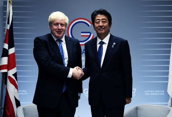 Синдзо Абэ поблагодарил Джонсона за положительную оценку его премьерства