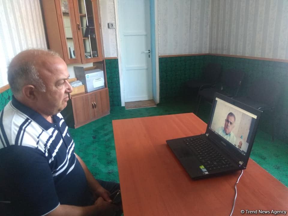 Депутат Арзу Нагиев провел онлайн-прием избирателей (ФОТО)