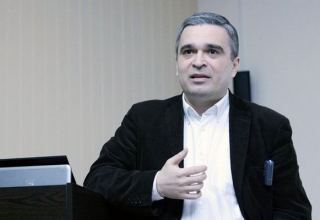 Лидеру партии REAL выплачена компенсация в 234 тыс. манатов